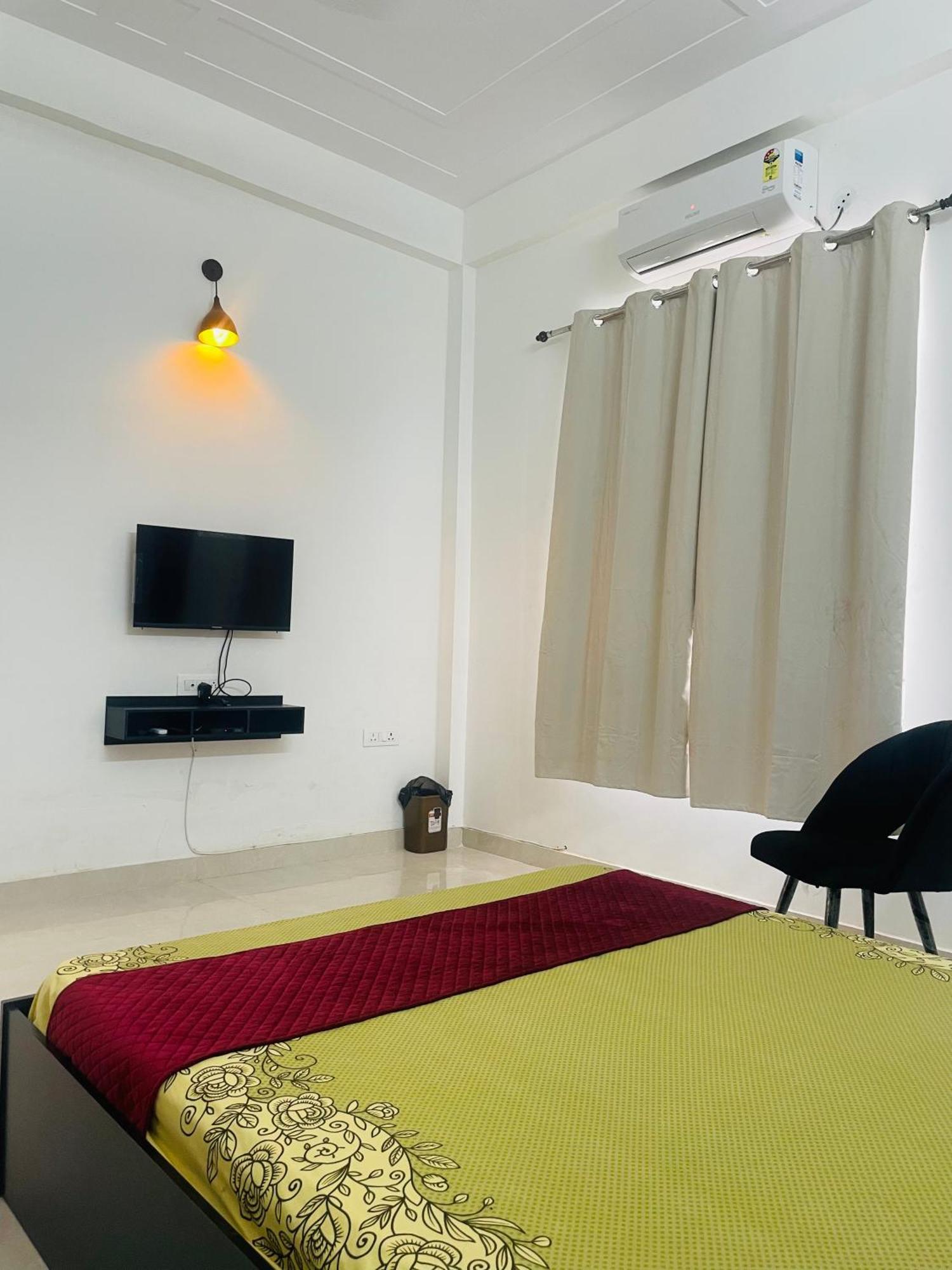 Atulyam Stays Sushant Golf City Lucknow Extérieur photo