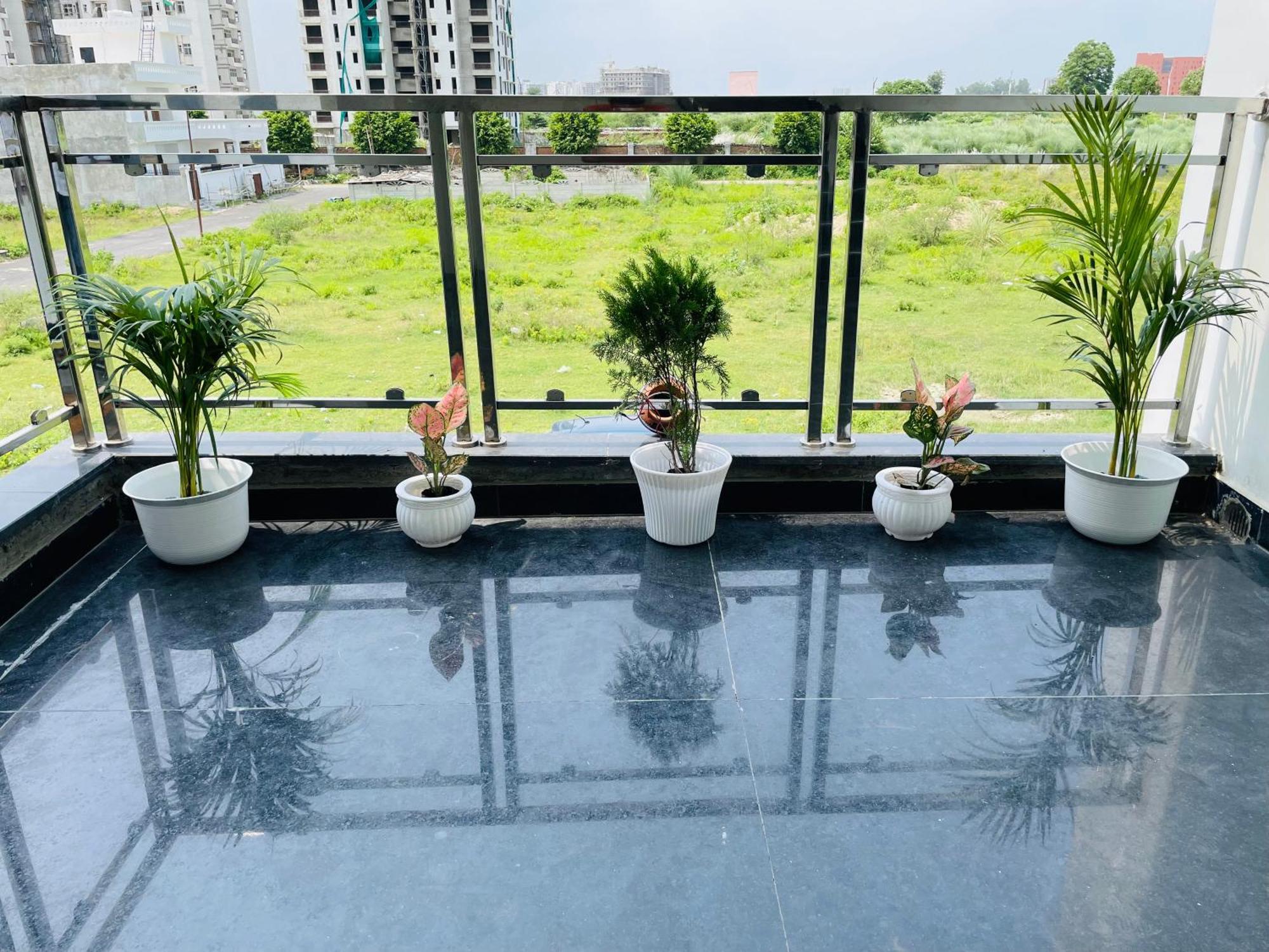 Atulyam Stays Sushant Golf City Lucknow Extérieur photo